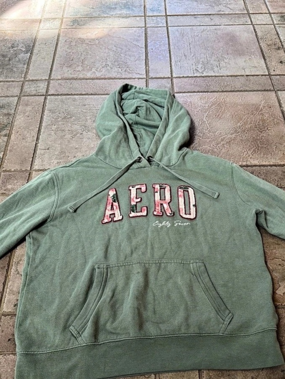 Aeropostale Eighty Seven Floral Applique Hoodie Medium Green